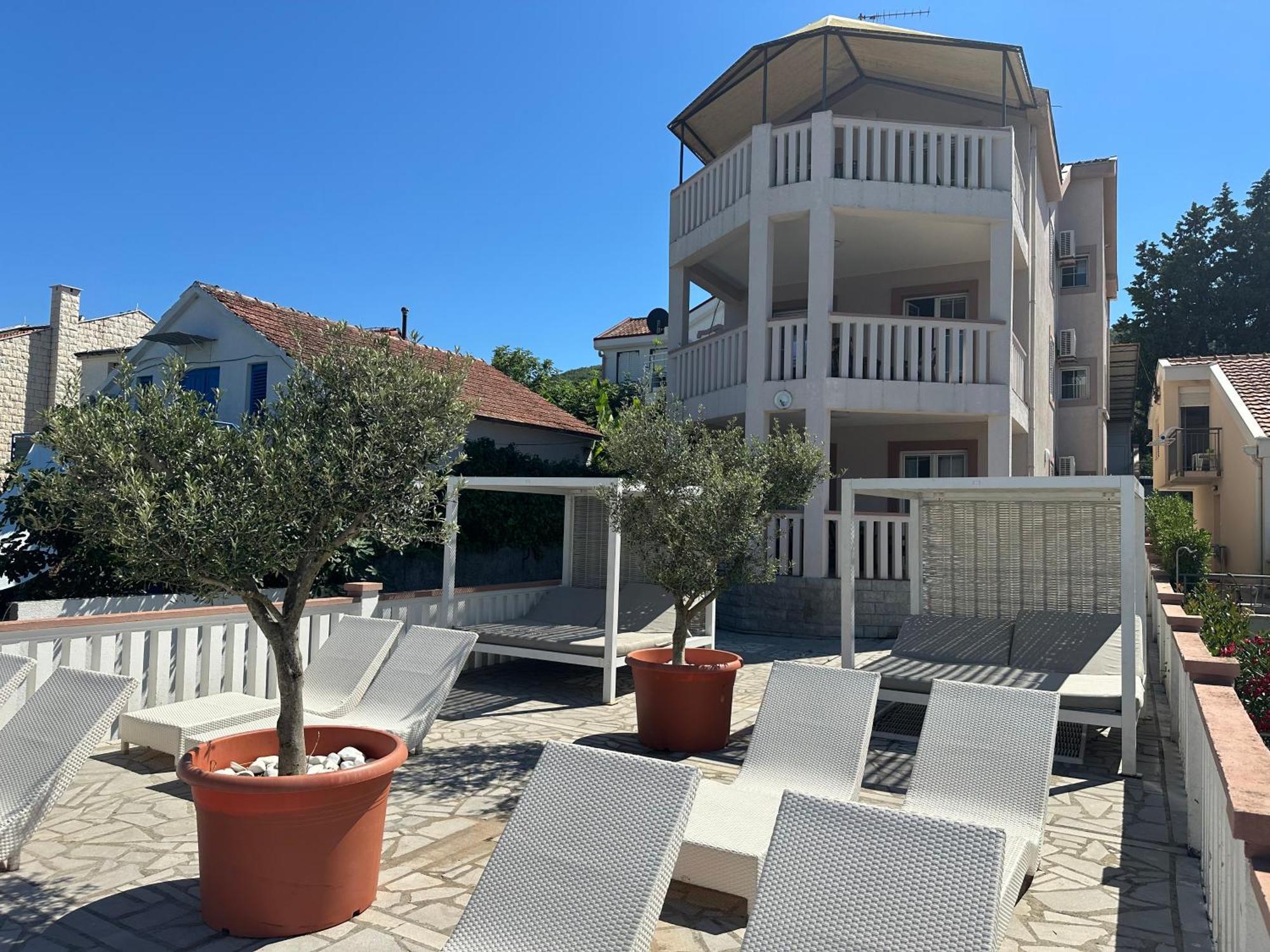 Apartments Kovinic ティヴァト エクステリア 写真